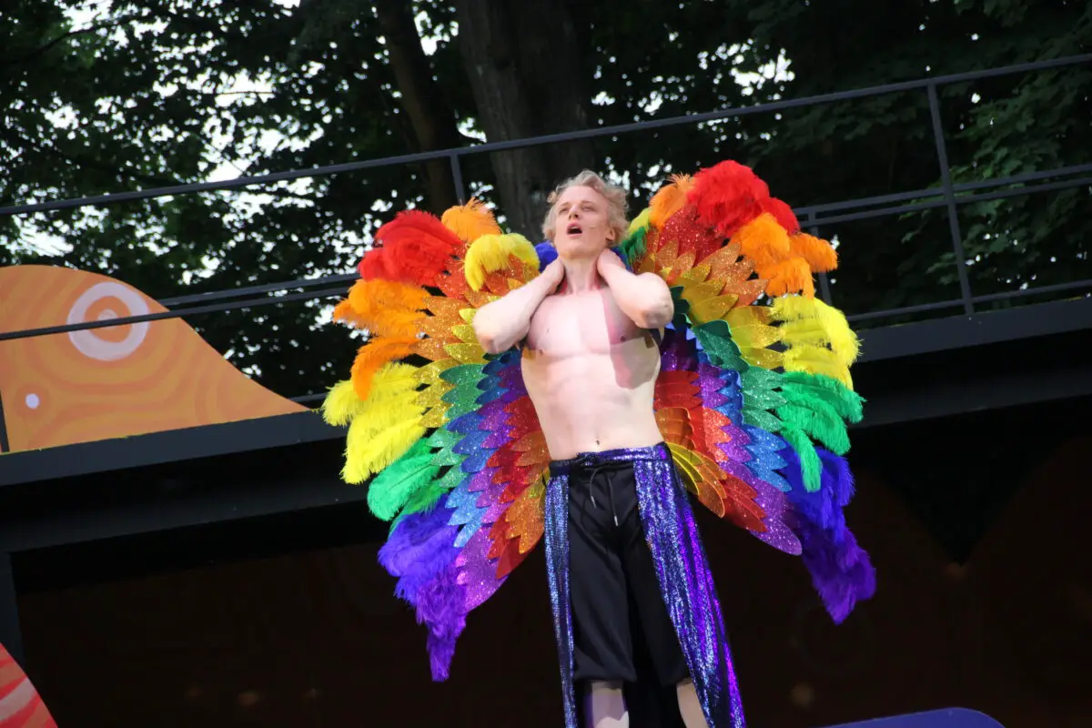 Die Auftritte können mitunter auch ziemlich bunt sein. / Foto: kulturfeder.de