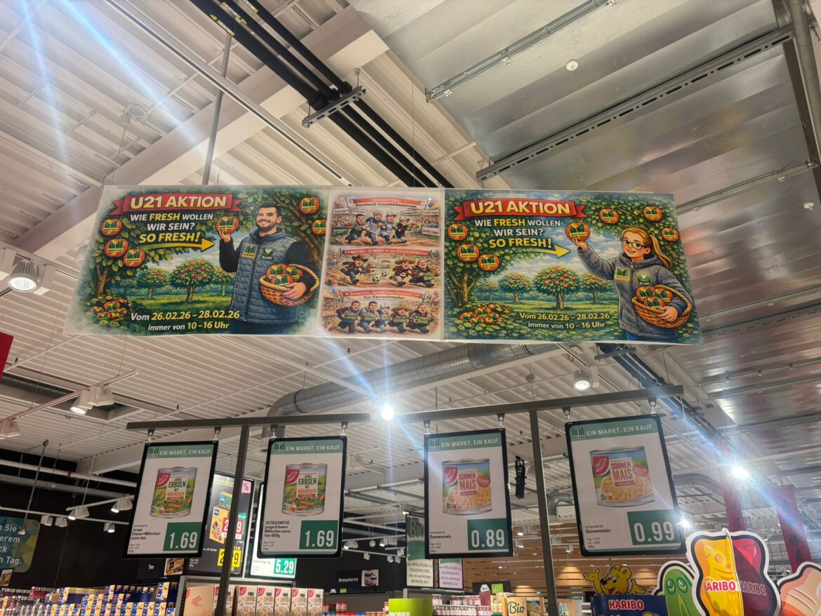 Einer der selbstgestalteten Banner. / Foto: Lilli Würdemann in Nahne