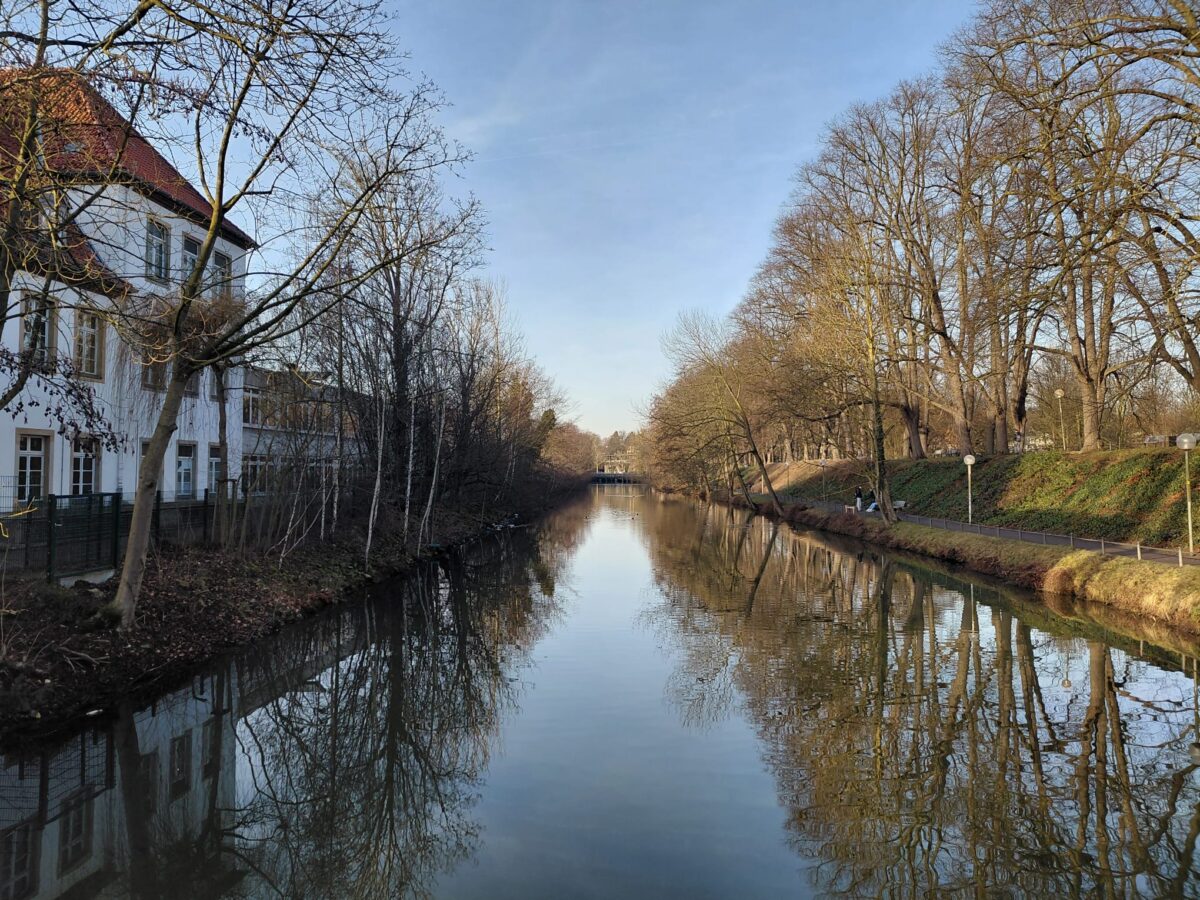 Die Hase unter blauem Himmel / Foto: Justus Hanneken
