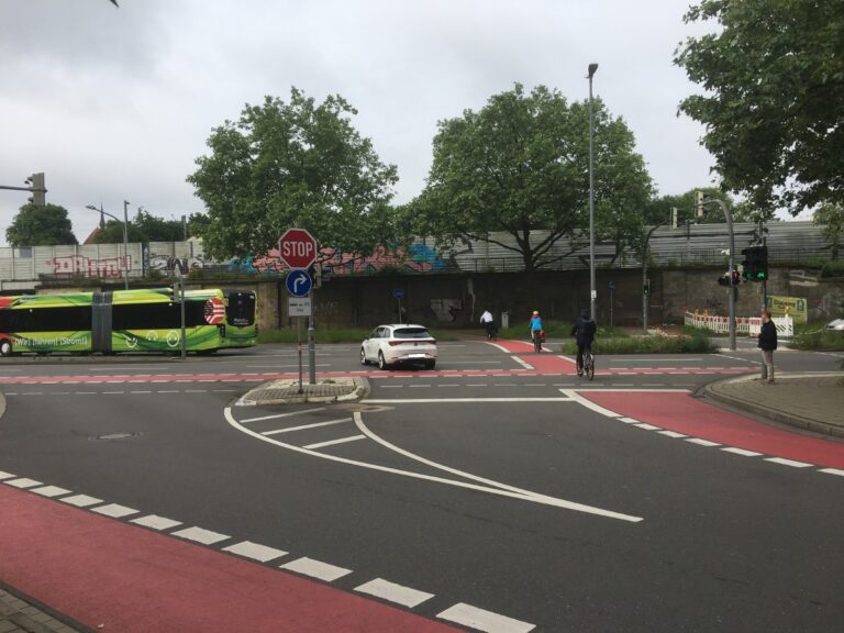Linksabbieger Bramscher Straße / Foto: Dominik Lapp in Sonnenhügel
