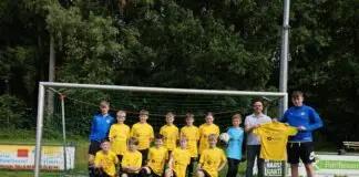 ML Reifen als neuer Trikotsponsor. / Foto: ML Reifen GmbH