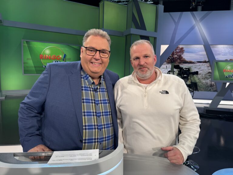 Moderator Michael Thürnau und Kandidat Stefan aus Dissen.
