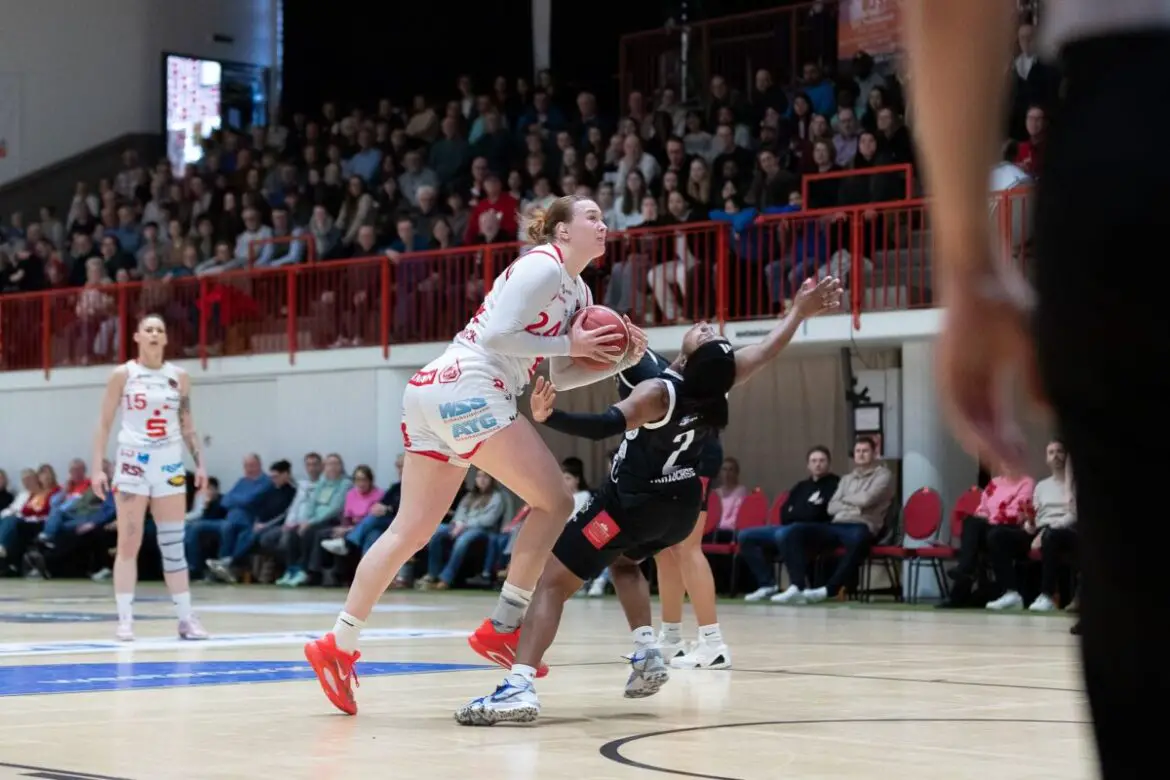 Ausgeglichene Partie der GiroLive-Panthers kippt nach der Halbzeit zugunsten der TK Hannover Luchse