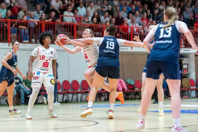 Überlegener Heimsieg: GiroLive-Panthers dominieren gegen die Eisvögel USC Freiburg