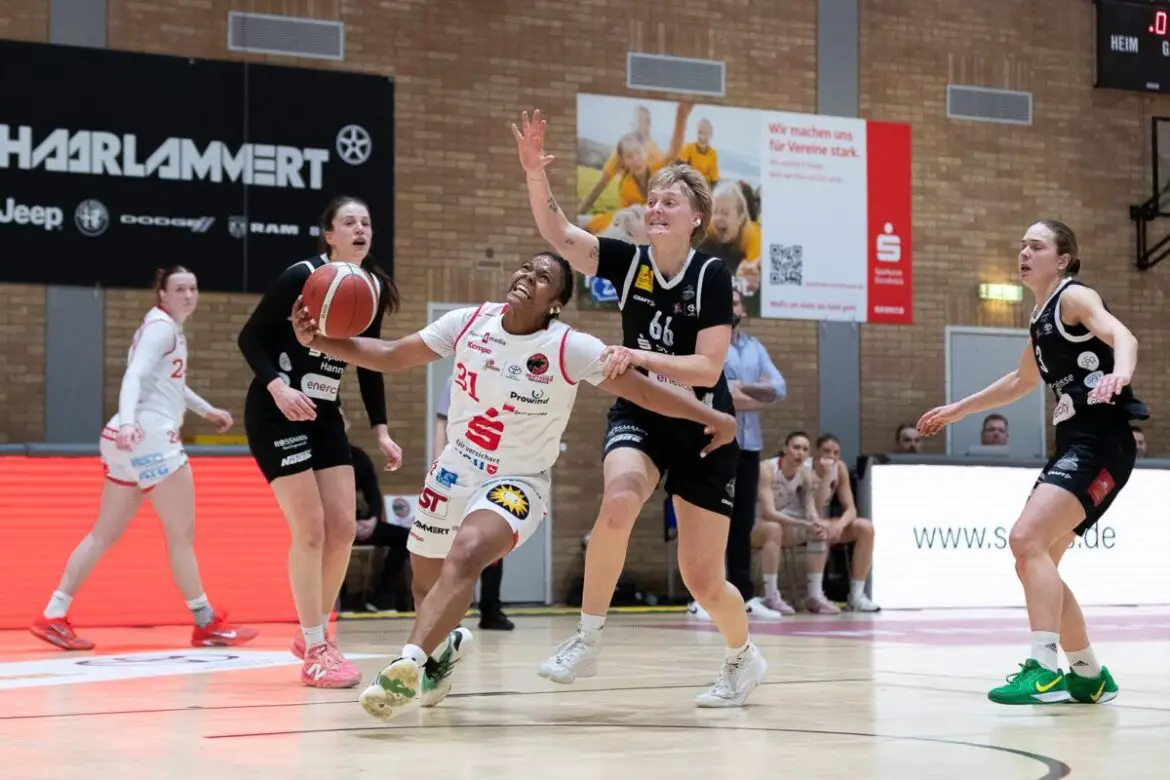 Ausgeglichene Partie der GiroLive-Panthers kippt nach der Halbzeit zugunsten der TK Hannover Luchse