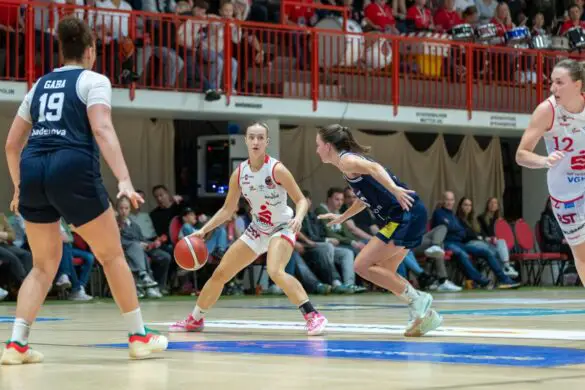 Überlegener Heimsieg: GiroLive-Panthers dominieren gegen die Eisvögel USC Freiburg