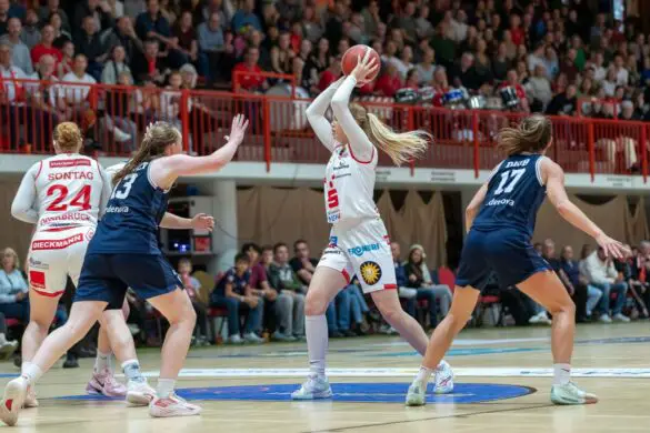 Überlegener Heimsieg: GiroLive-Panthers dominieren gegen die Eisvögel USC Freiburg