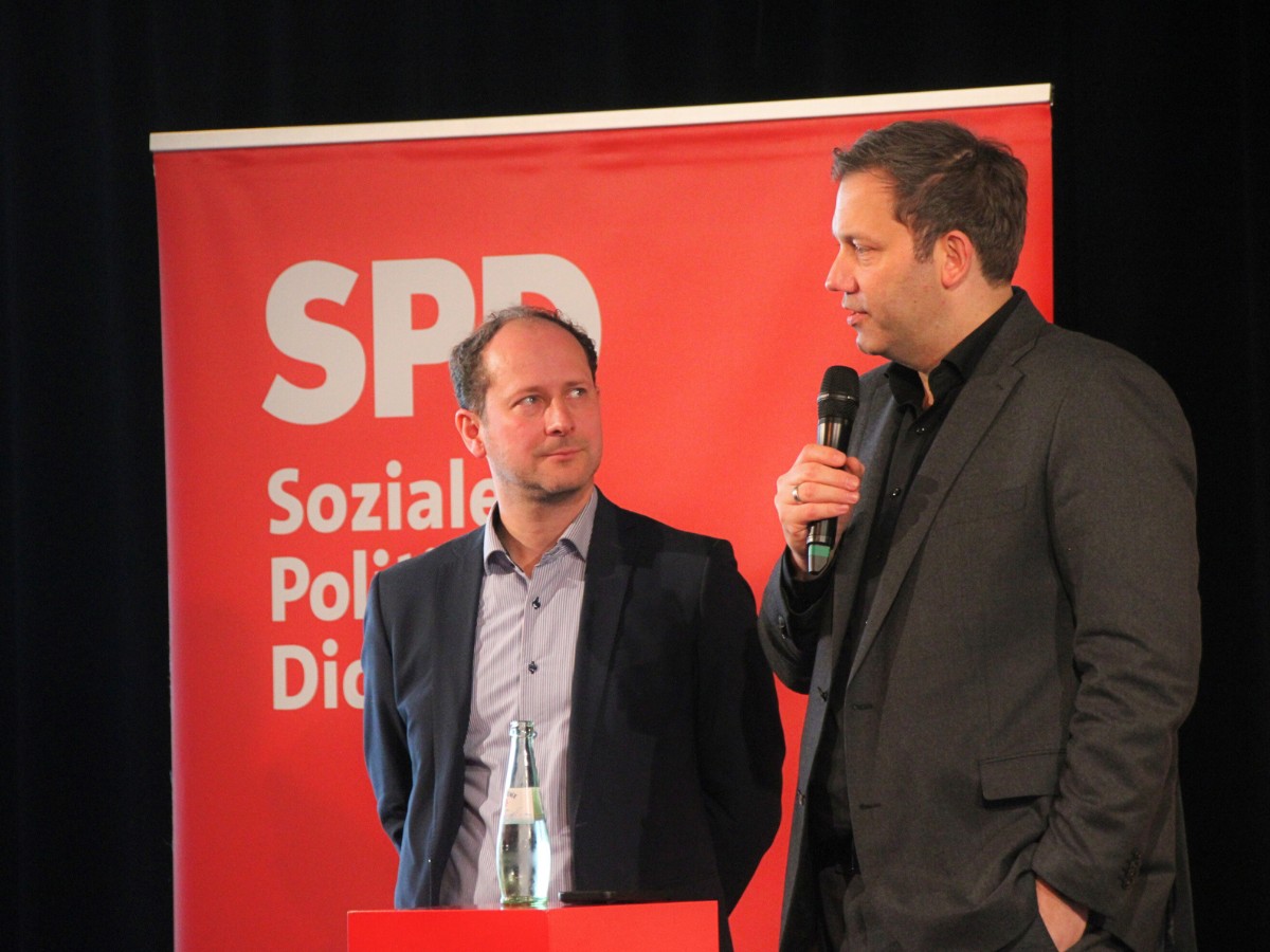 SPD-Chef Lars Klingbeil wirbt in Osnabrück für Thomas Vaupel und starke Industrie Thomas Vaupel und Lars Klingbeil / Foto: Dominik Lapp