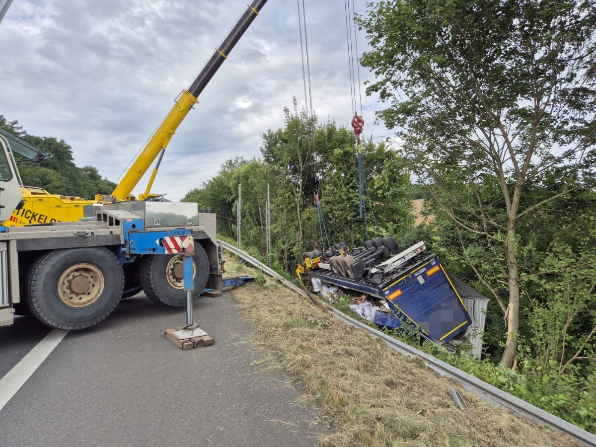 Warum die Autobahn A30 bei Melle stundenlang gesperrt war Unfall auf A30 bei Melle, / Foto: Heiko Westermann