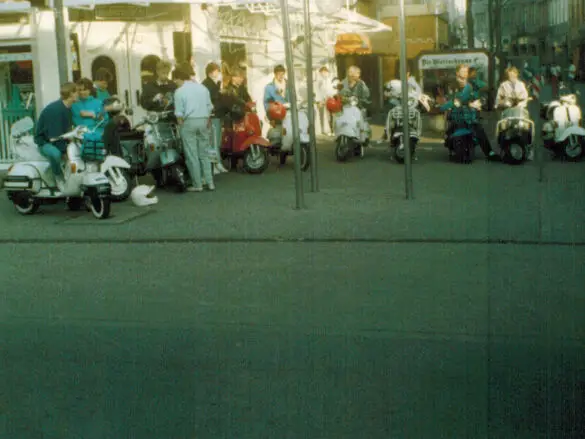 Vespas on Tour am 1. Mai 1986