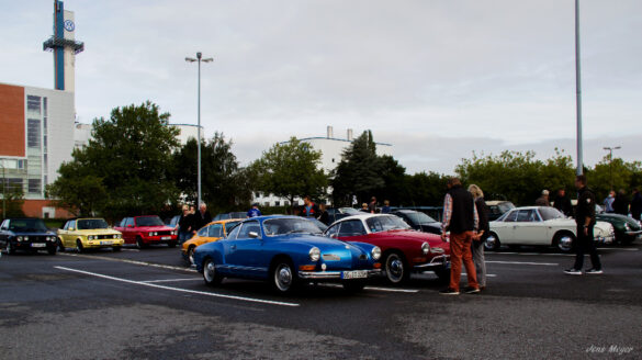 Familientreffen aller Karmann-Fahrzeuge am Werk