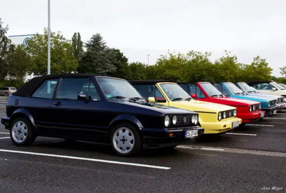 Familientreffen aller Karmann-Fahrzeuge am Werk