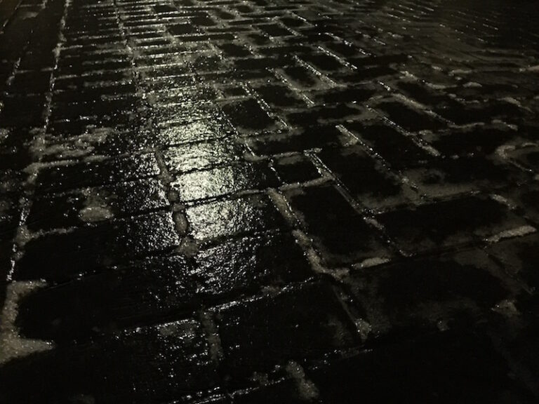 (Symbolbild) Glatteis in Osnabrück (Gesamtstadt)
