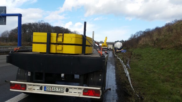 Aufwändige Tanklaster-Bergung auf der A1 bei Osnabrück [Update]