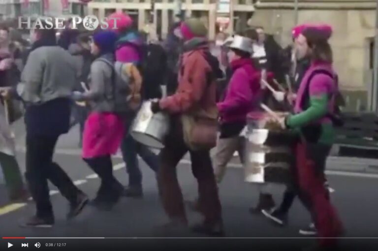Demonstration Neumarkt