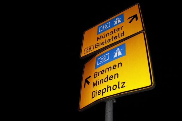 Hansastraße: PKW von LKW eingeklemmt