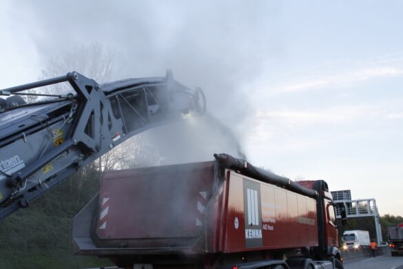 2016-04-21_Fahrbahnerneuerung-Nachtschicht-Autobahn_001 HASEPOST vor Ort: Nachtbaustellen am Kreuz Lotte/Osnabrück