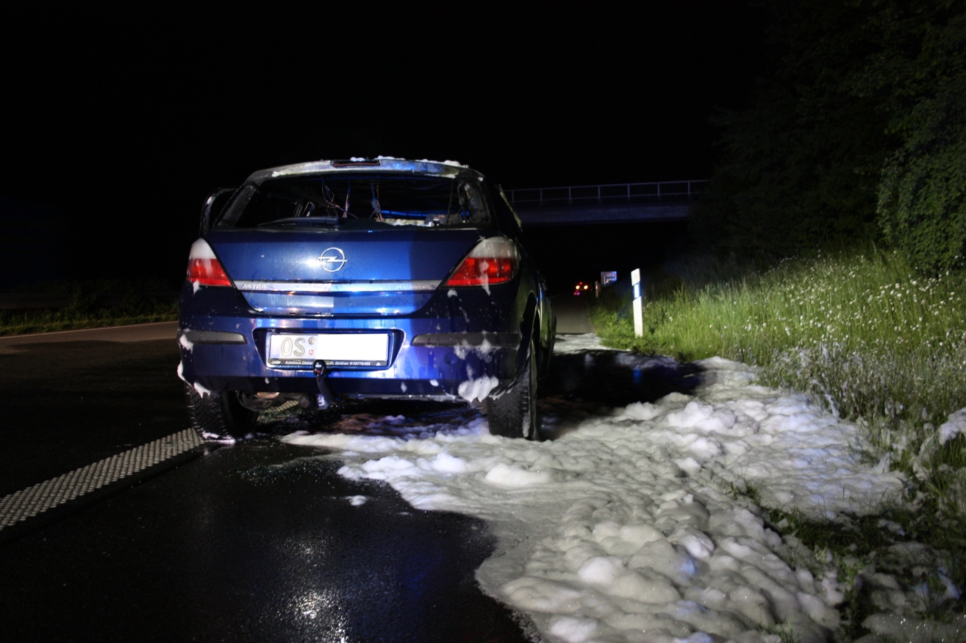 2016-05-19_PKW-Brand-Autobahn-A33_005 PKW brennt auf der A33 komplett aus