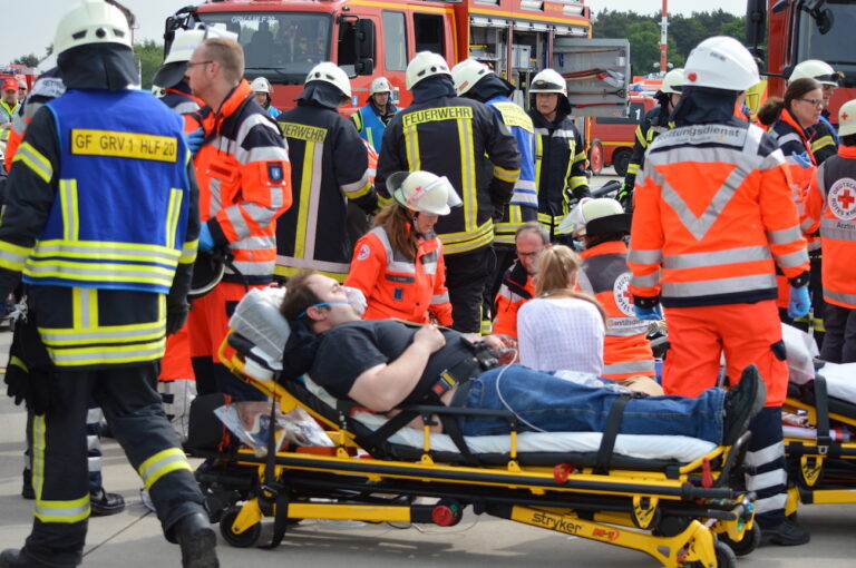 1.100 Helfer im Einsatz bei Notfallübung am Flughafen Münster/Osnabrück (FMO)