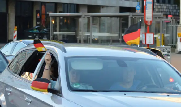 So schön feierte Osnabrück am Neumarkt das Achtelfinale