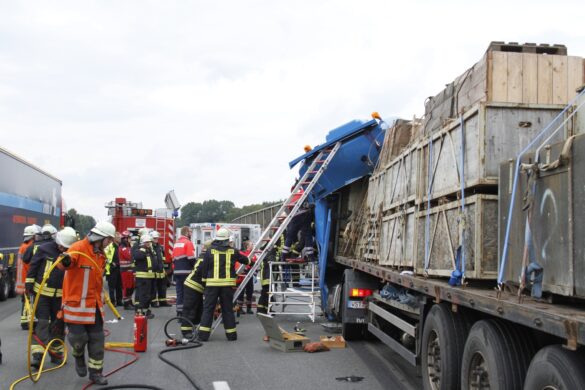 Schwerer LKW-Unfall auf der A1 bei Osnabrück
