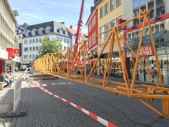 Der Kran steht – jetzt wird die Tchibo-Lücke neu bebaut