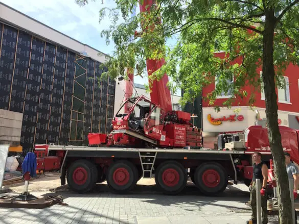 Der Kran steht – jetzt wird die Tchibo-Lücke neu bebaut