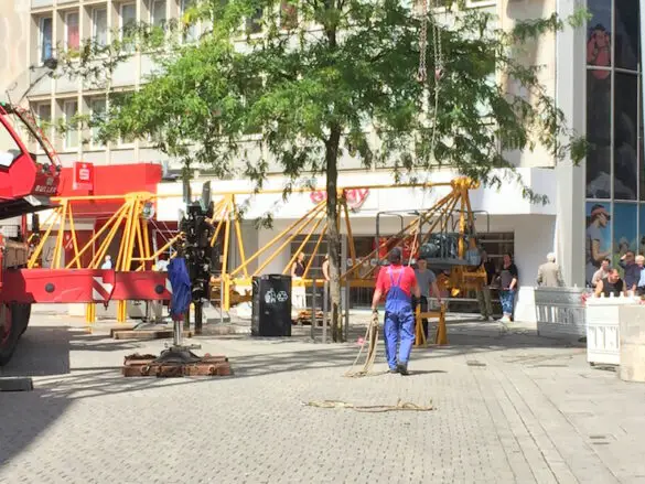 Der Kran steht – jetzt wird die Tchibo-Lücke neu bebaut