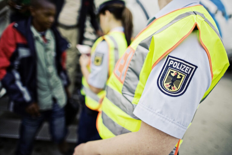 Symbolbild Kontrolle Bundespolizei
