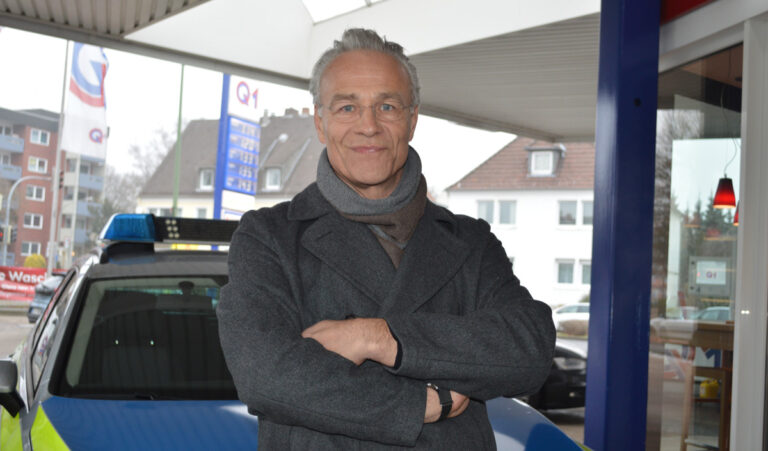 Klaus J. Behrendt