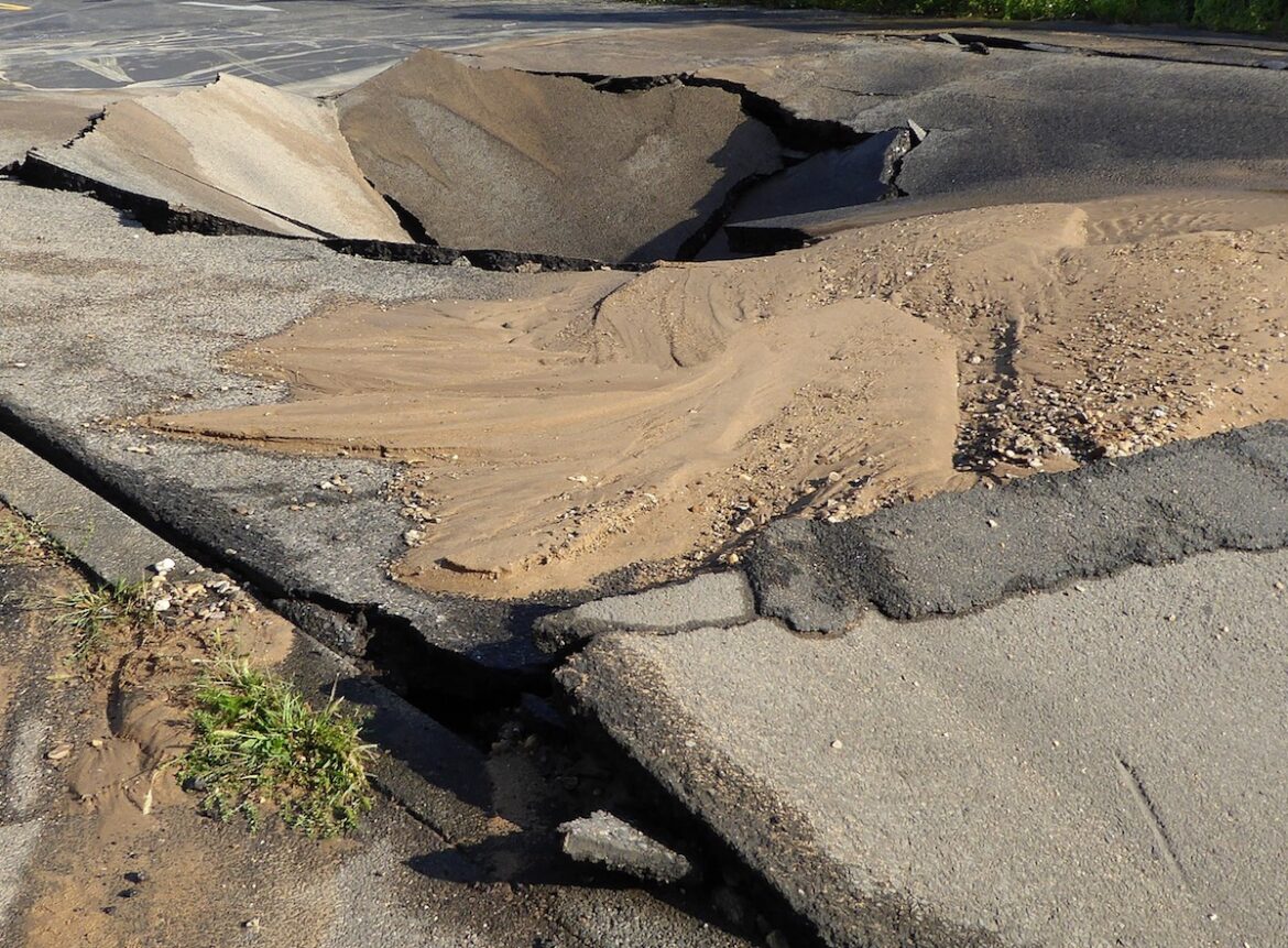 Wasserrohrbruch (Symbolbild)