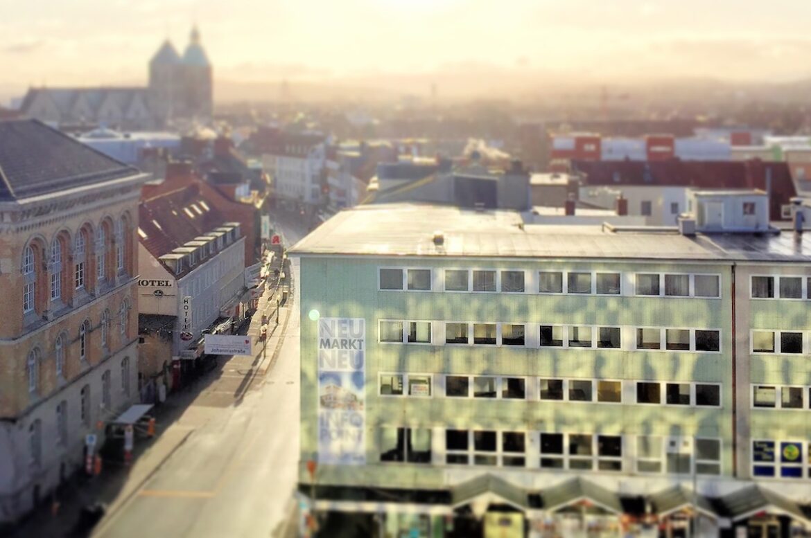 "Kachelhaus" am Neumarkt