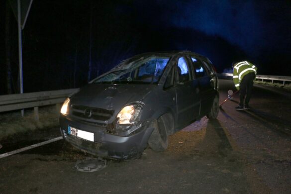 PKW überschlägt sich mehrfach in Osnabrücker Autobahnkreuz