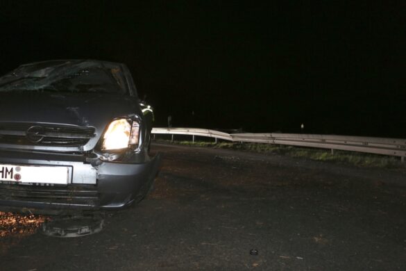 PKW überschlägt sich mehrfach in Osnabrücker Autobahnkreuz