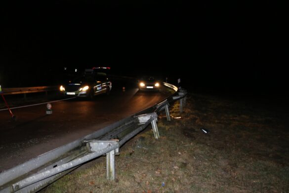 PKW überschlägt sich mehrfach in Osnabrücker Autobahnkreuz