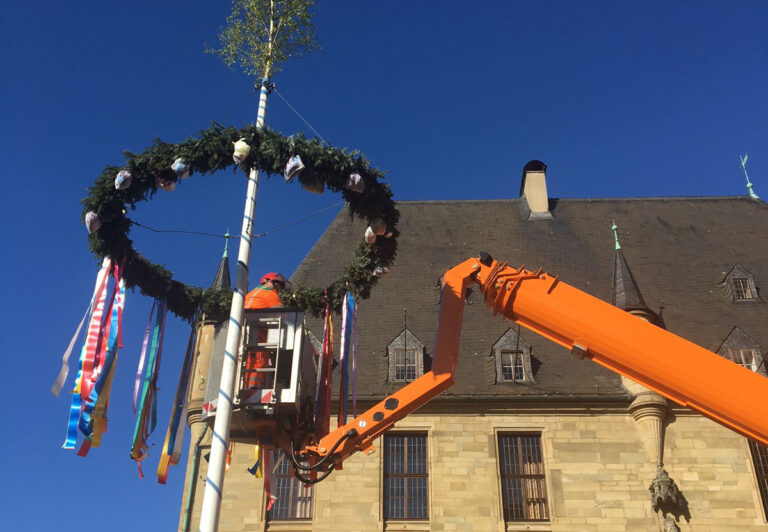 Maibaum auf der Maiwoche 2017 in Osnabrück