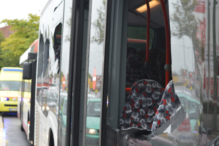 Bus nach Unfall