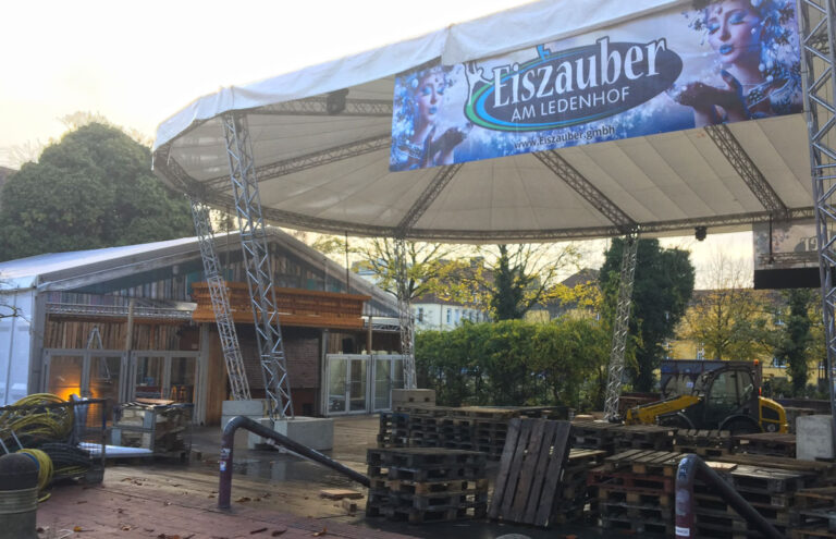 Almhütte beim Eiszauber am Ledenhof Osnabrück