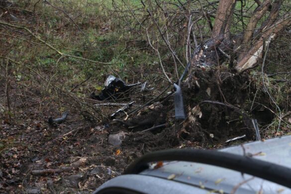 2017-12-03_Unfall-PKW-in-Graben-Autobahn-A30-Osnabrueck_008 Schwerer Unfall auf der Autobahn A30