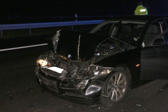 Unfall und Steine auf der Autobahn bei Osnabrück