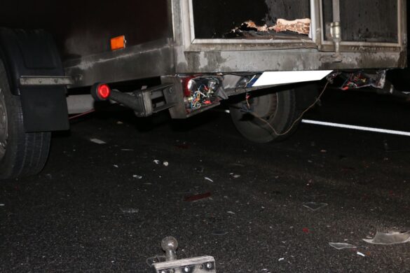 Unfall und Steine auf der Autobahn bei Osnabrück