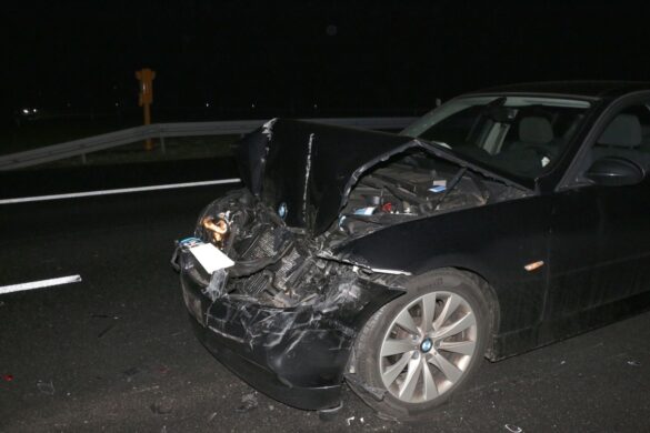 Unfall und Steine auf der Autobahn bei Osnabrück