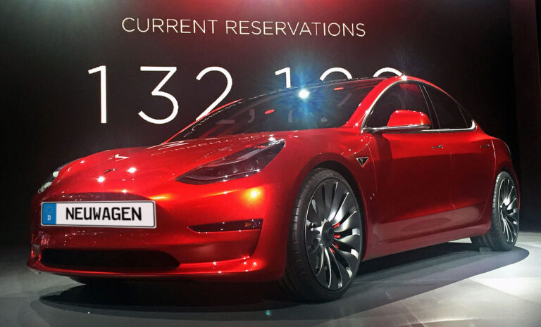 Tesla Neuwagen