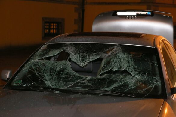 Fußgänger in der Nacht zu Mittwoch vor dem Osnabrücker Schloss von PKW erfasst [Update]