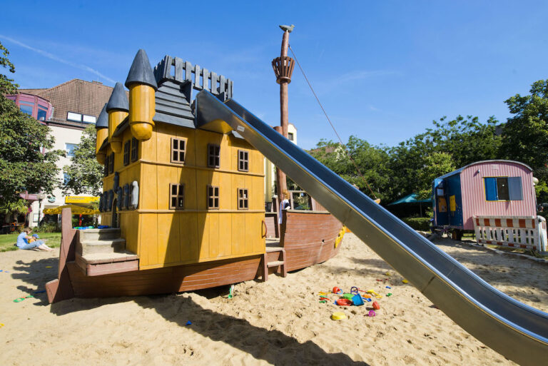 Hansekogge am Adolf-Reichwein-Platz Osnabrück