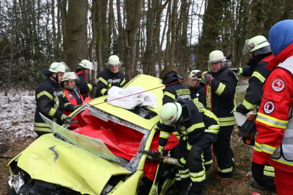 Unfall mit BUS und PKW - Alarmübung bei Bramsche (360°)