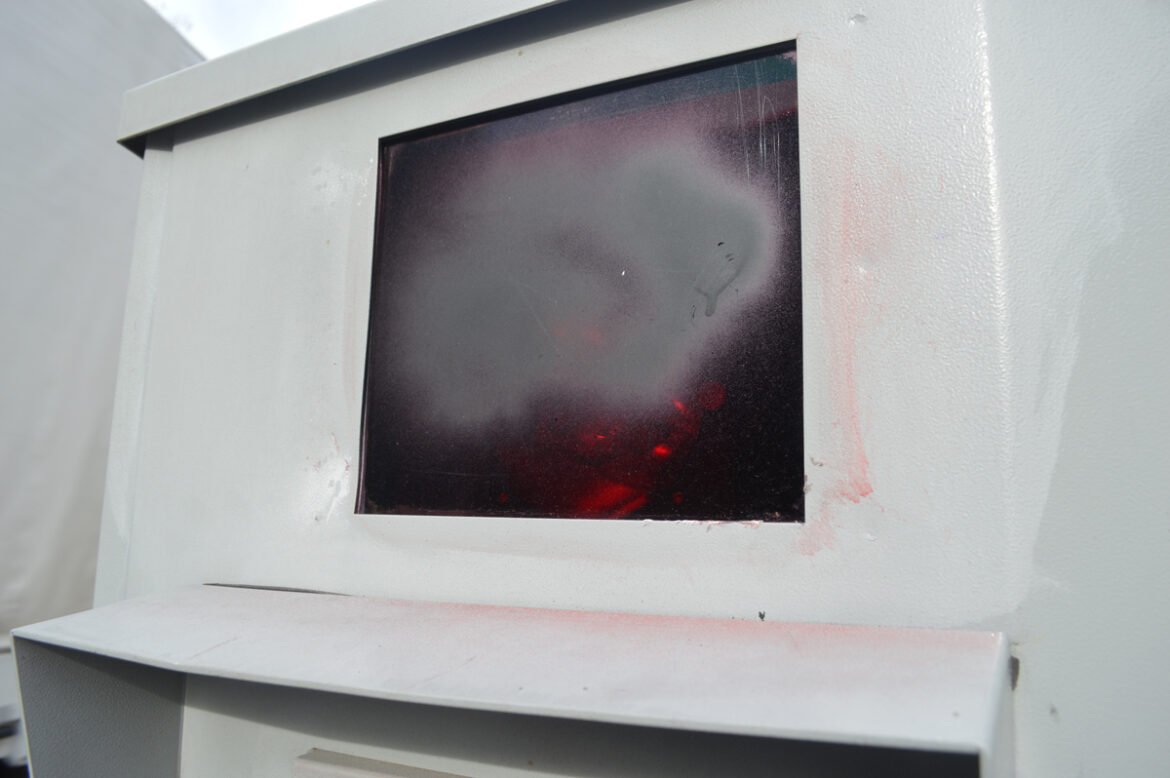 Vandalismus am Blitzer-Anhänger