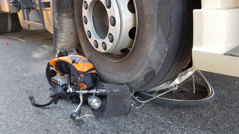 LKW Abbiegeunfall