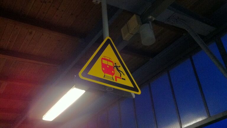 Bahnsteigkante