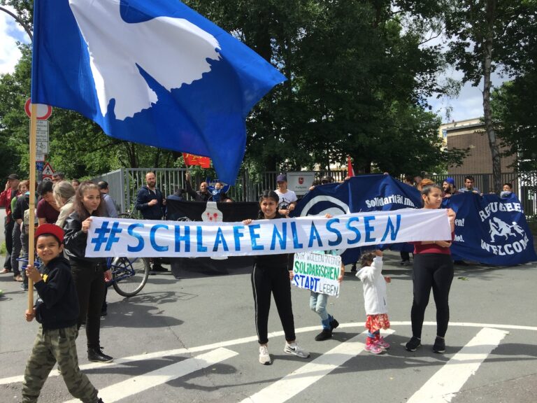 Flüchtlinge auf Demo in Osnabrück